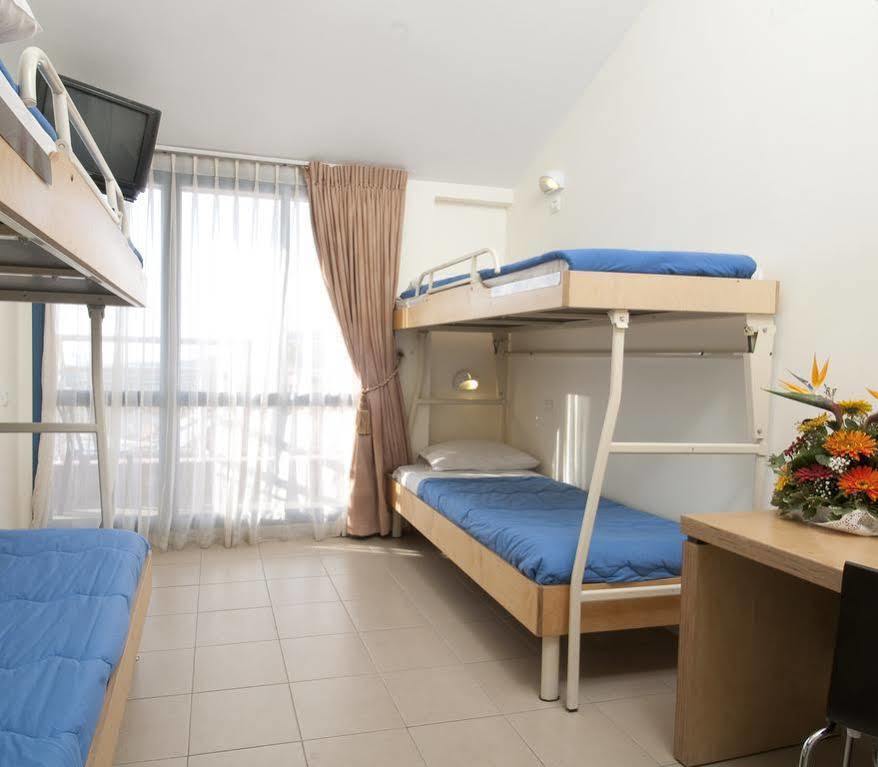 Hi - Shlomi Hostel Shelomi Exteriör bild